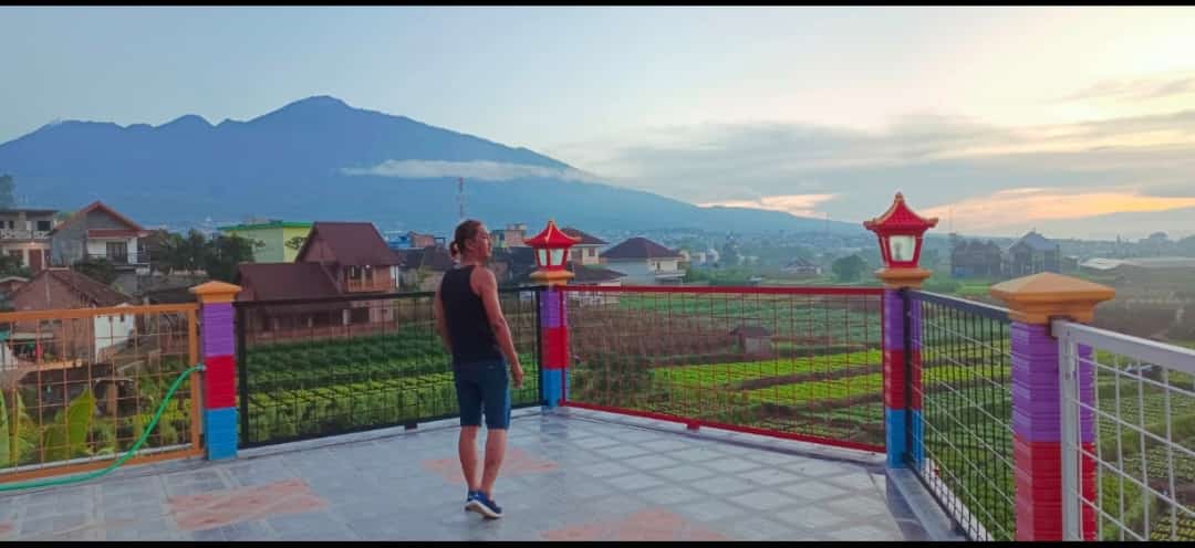 Halaman Villa Keluarga T Private Room